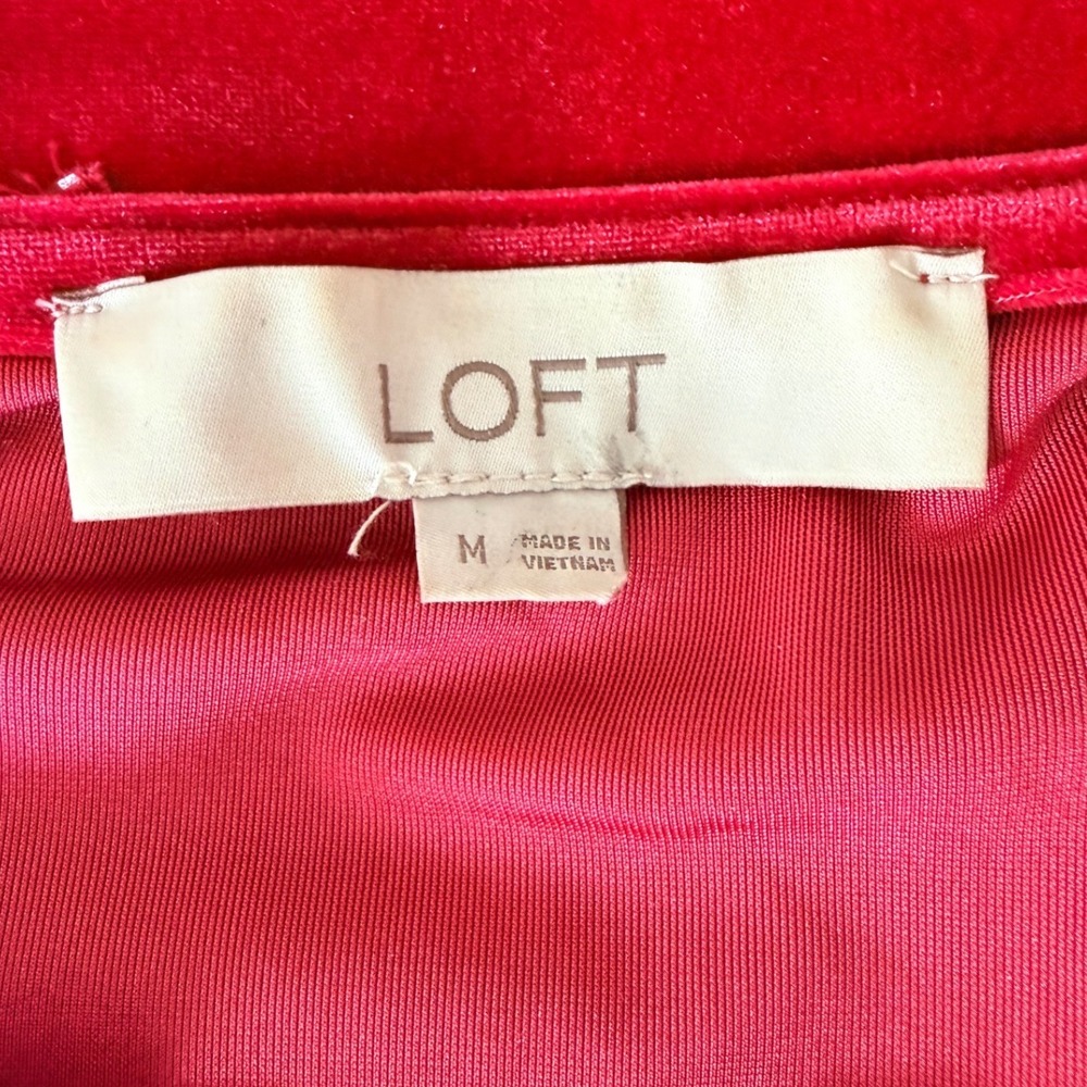 LOFT Red Velvet Puff Long Sleeve Blouse Crew Neck Holiday Party Romantic Sz M - Picture 4 of 5